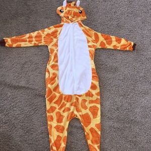 🦒NEVER WORN Giraffe Onesie